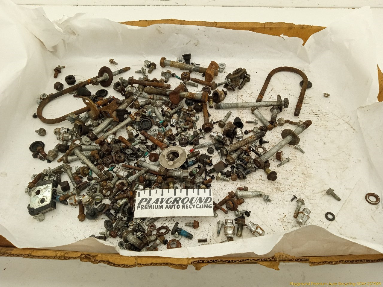 Hummer H3 Dismantling Hardware Fasteners Bolts & Nuts