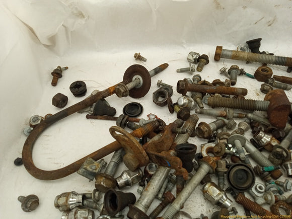 Hummer H3 Dismantling Hardware Fasteners Bolts & Nuts