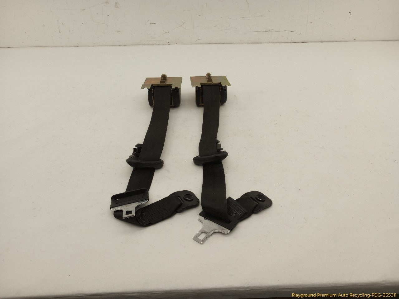 Volvo 240 Pair Of Rear Seat Belt Retractors