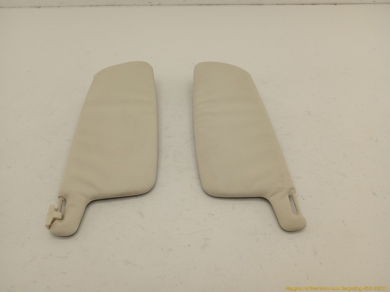 Volvo 240 Pair Of Sun Visors - 0