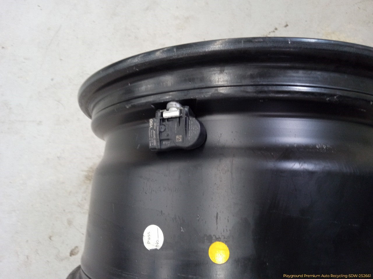 Hummer H3 Aftermarket Single Alloy Wheel 9 Spoke