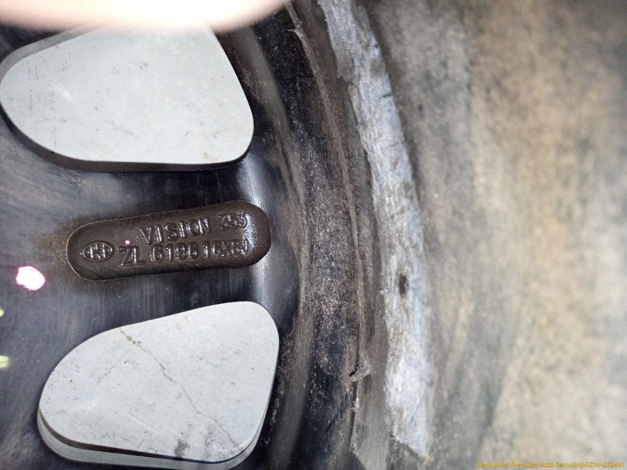 Hummer H3 Pair Of Aftermarket Alloy Wheels 9 Spoke