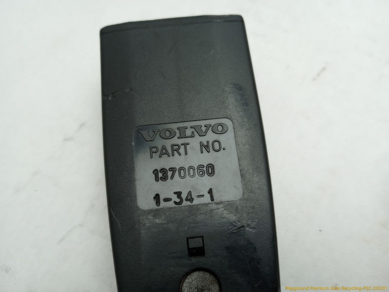 Volvo 240 Pair Of Front Seat Belt Buckles