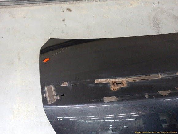 Lexus IS300 Trunk Lid