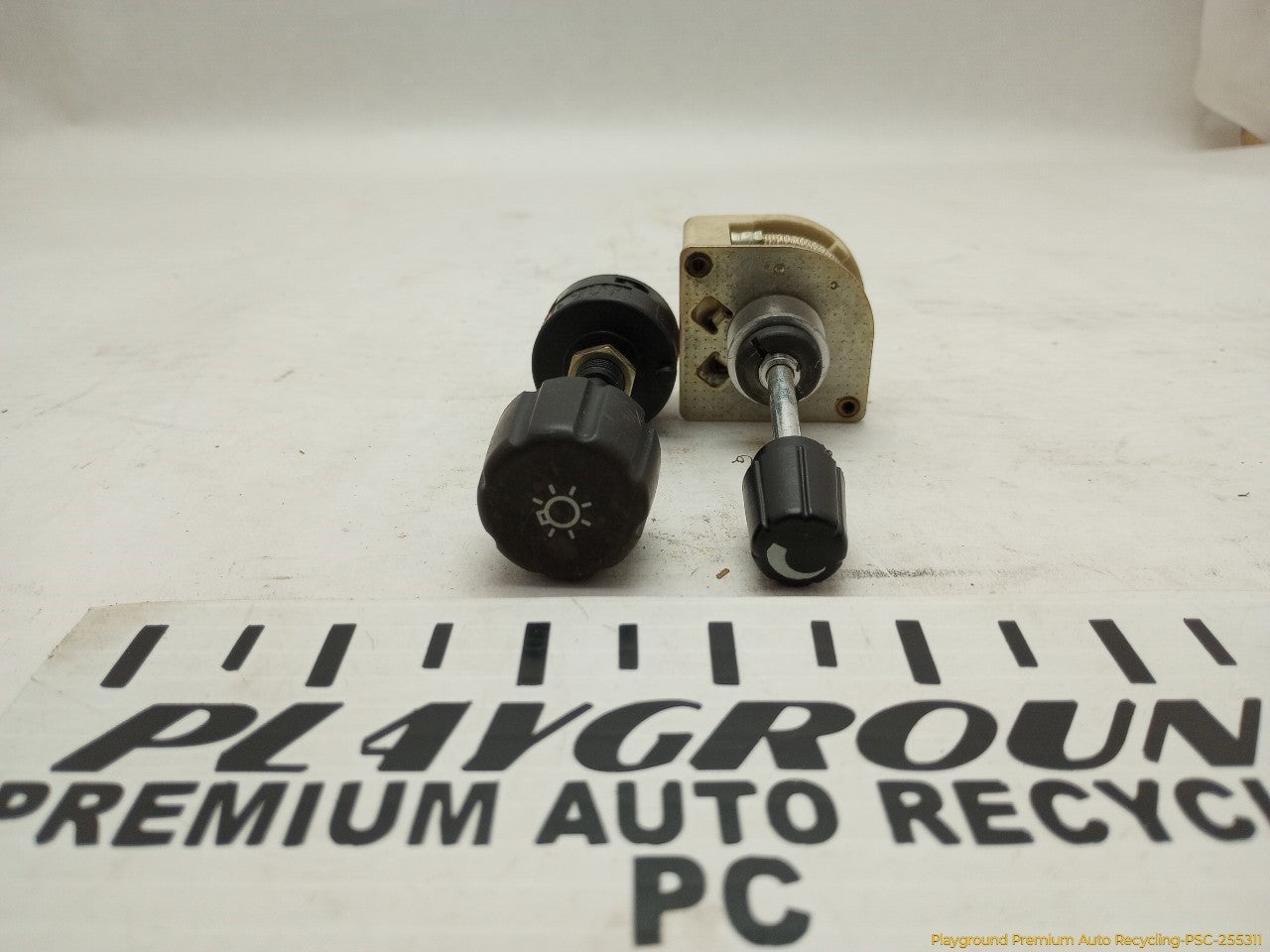 Volvo 240 Pair Of Dimmer & Headlamp Control Switches