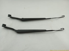 Lexus IS300 Pair Of Windshield Wiper Arms - 0