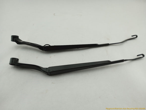 Lexus IS300 Pair Of Windshield Wiper Arms