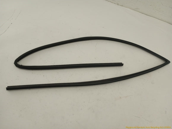 Lexus IS300 Pair Of Front Door Window Moldings