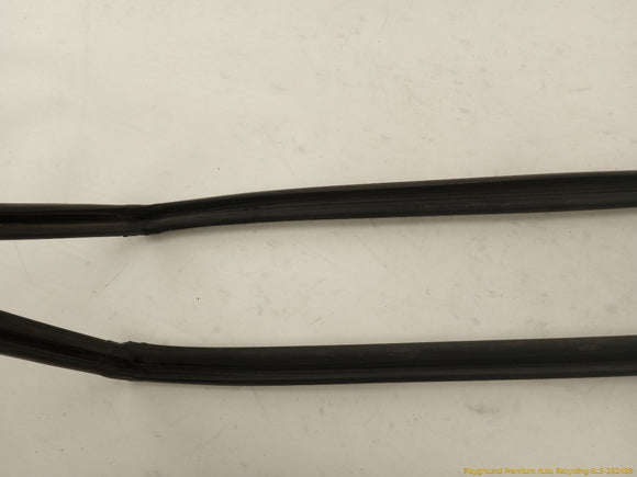 Lexus IS300 Pair Of Rear Window Molding Trim