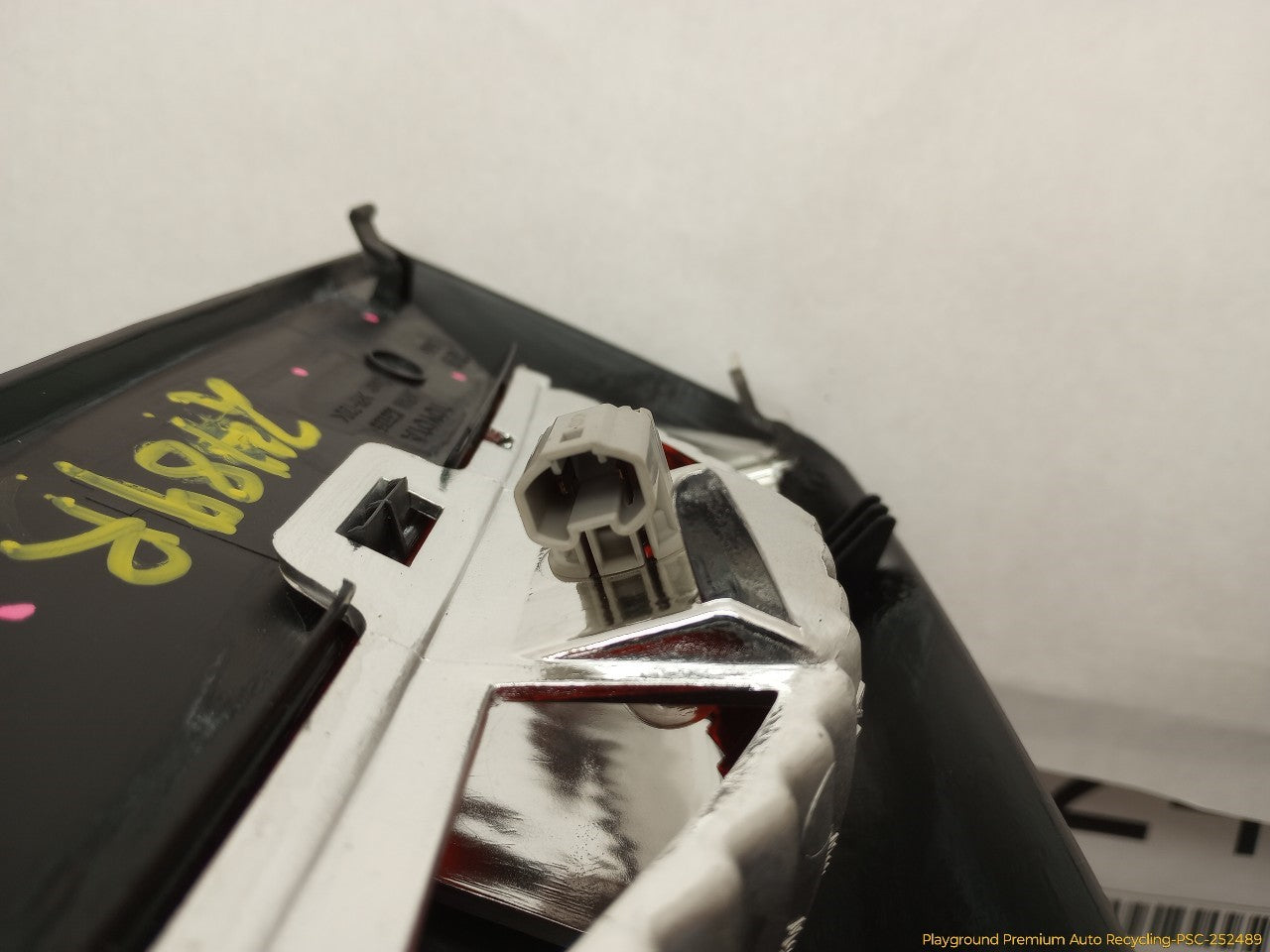 Lexus IS300 Third Brake Light