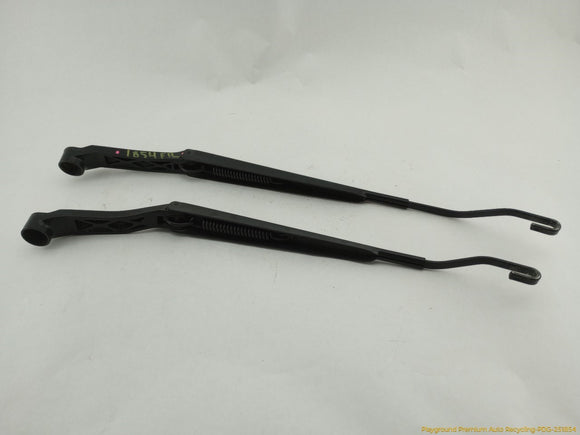 Lexus IS300 Pair Of Windshield Wiper Arms
