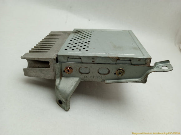 Lexus IS300 Radio Stereo Amplifier