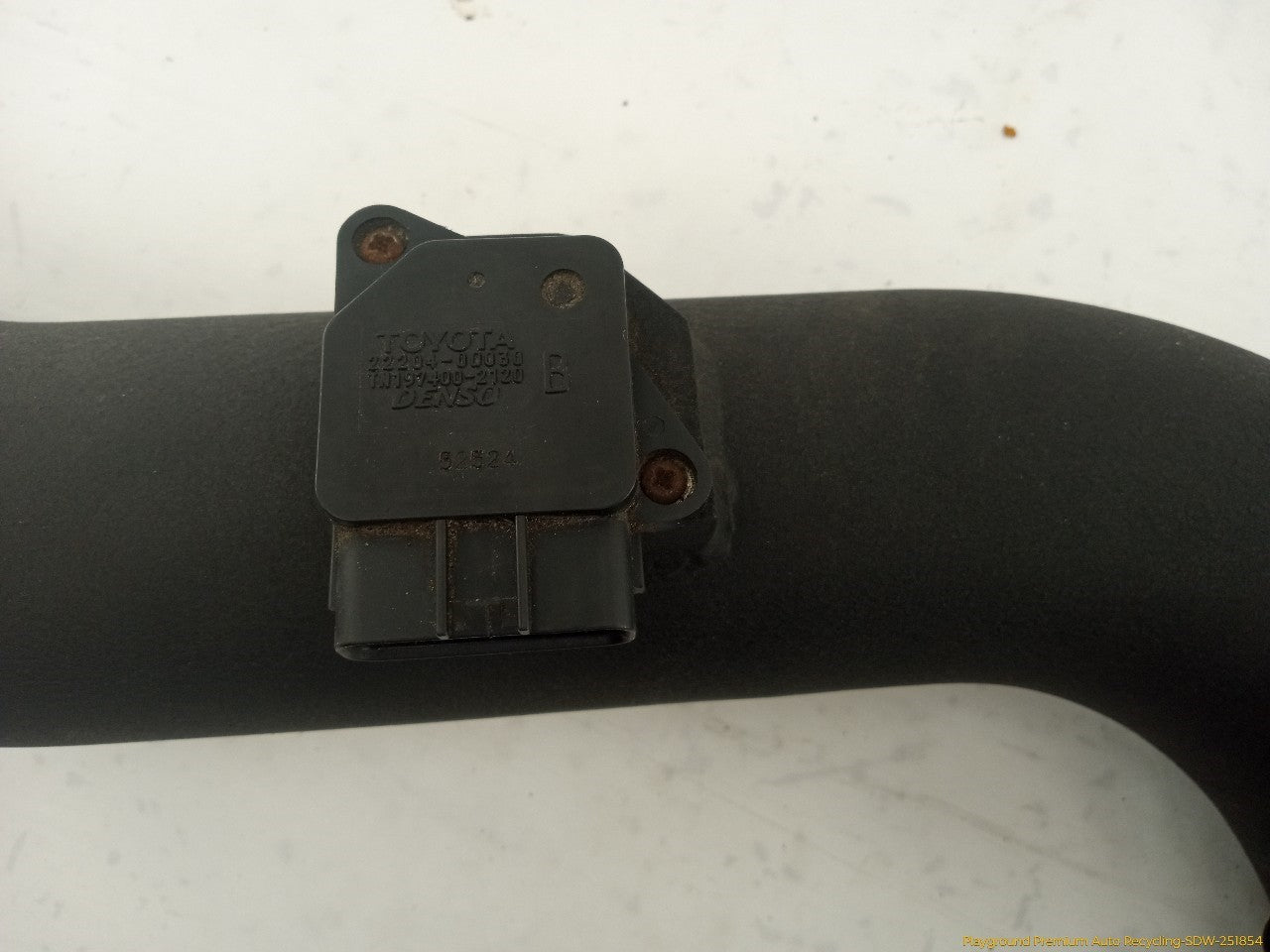 Lexus IS300 Aftermarket Air Intake Hose