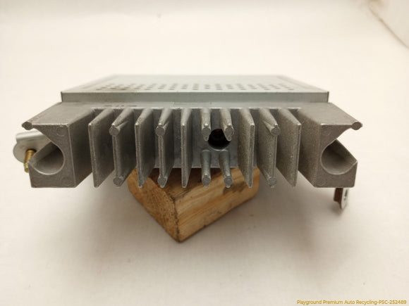 Lexus IS300 Radio Stereo Amplifier