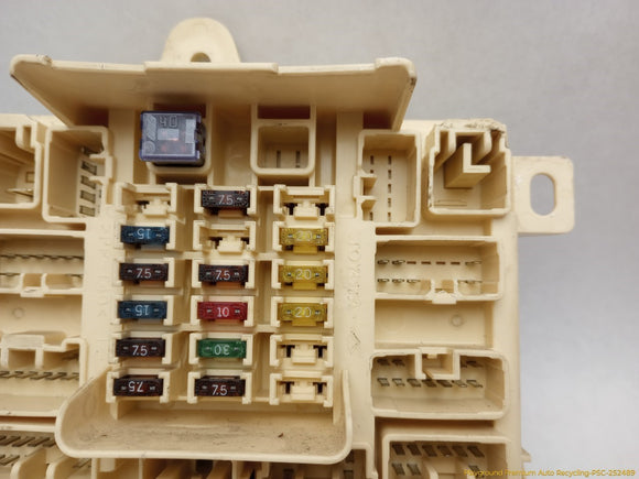 Lexus IS300 Passenger Right Cabin Fuse Box