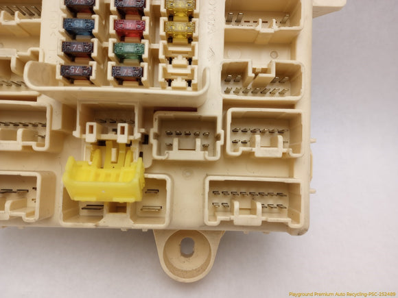 Lexus IS300 Passenger Right Cabin Fuse Box