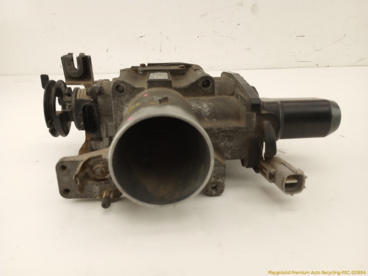 Lexus IS300 Throttle Body Assembly