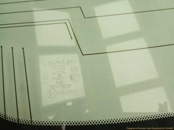 Lexus IS300 Back Glass
