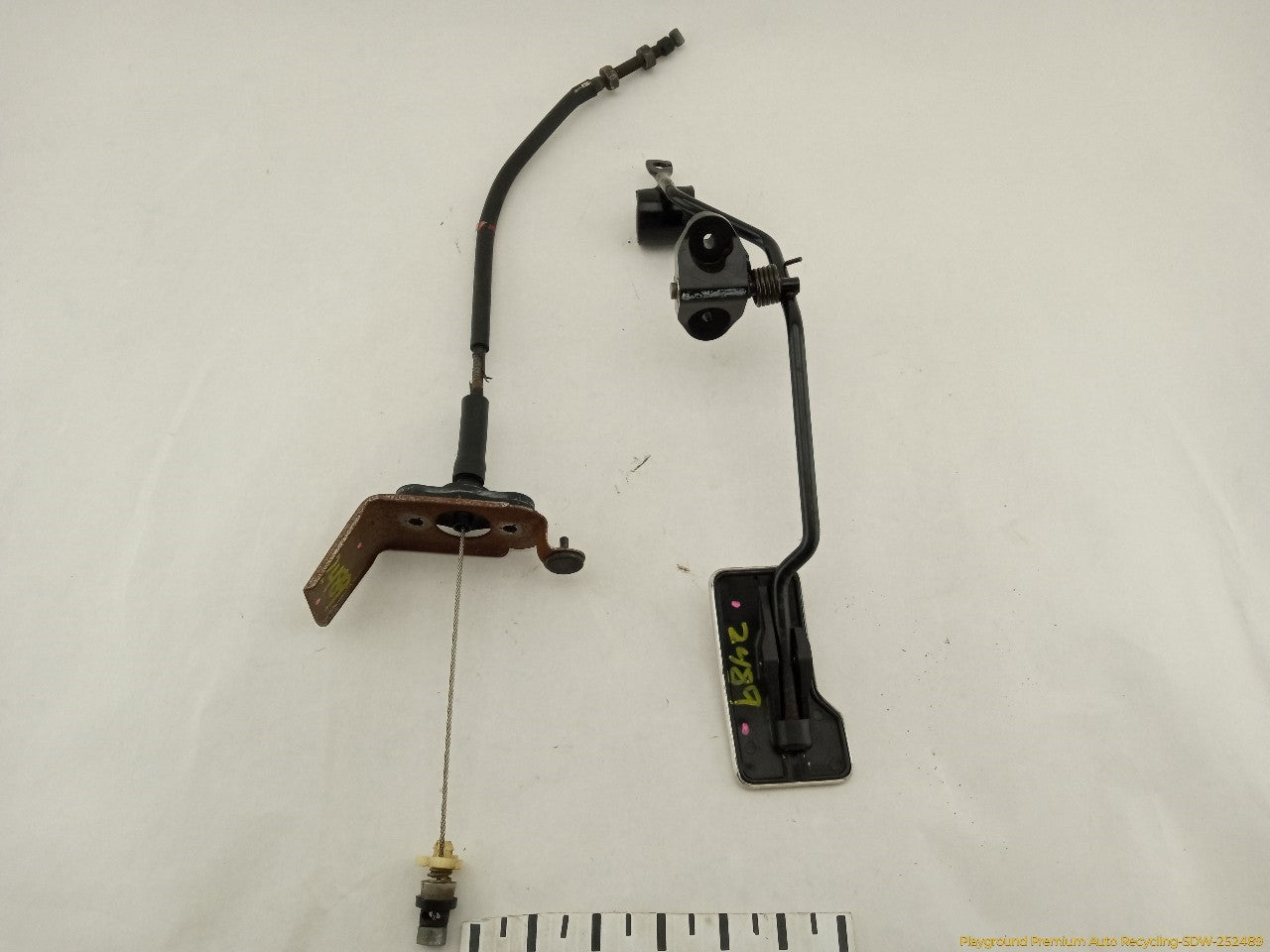 Lexus IS300 Accelerator Gas Pedal