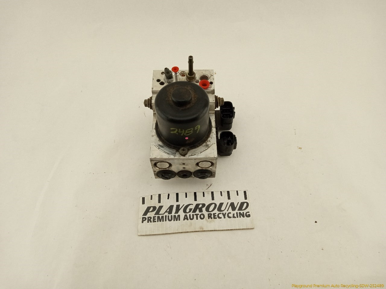 Lexus IS300 ABS Pump