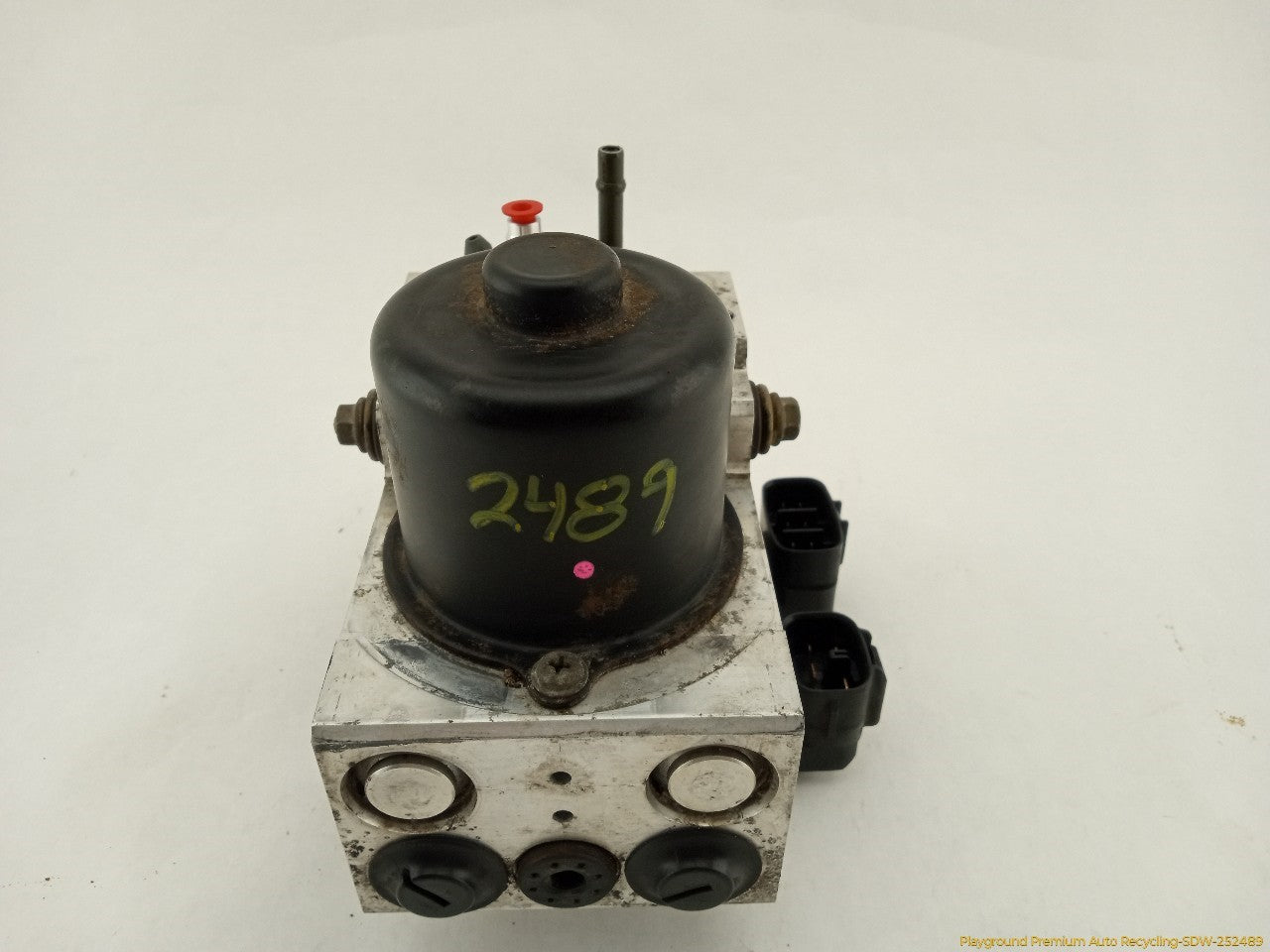 Lexus IS300 ABS Pump - 0