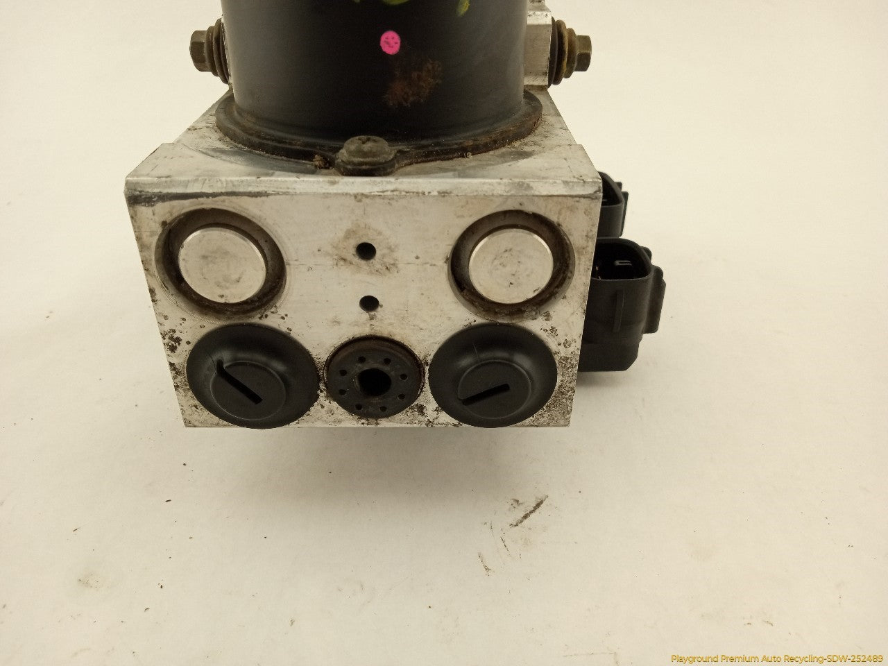 Lexus IS300 ABS Pump