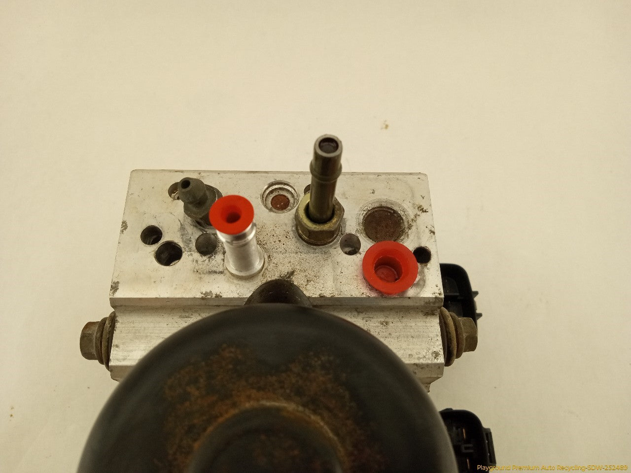 Lexus IS300 ABS Pump