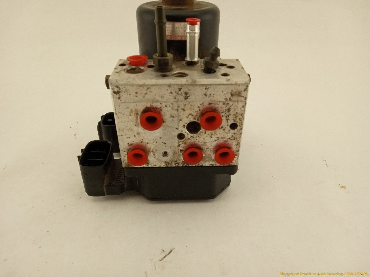 Lexus IS300 ABS Pump