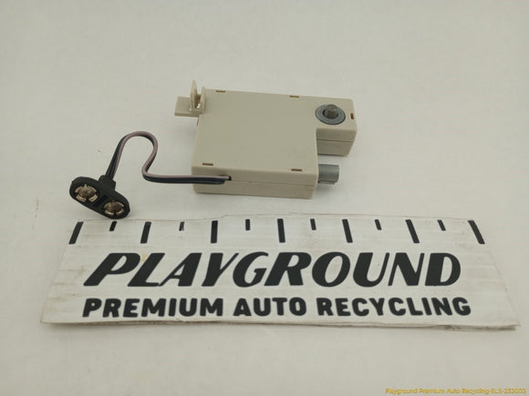 Land Rover LR2 Aerial Antenna Amplifier