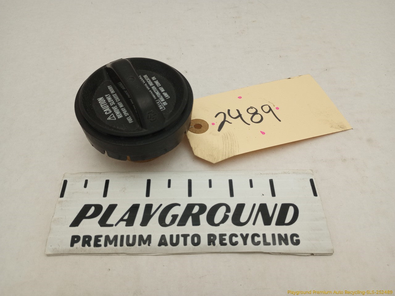 Lexus IS300 Fuel Cap