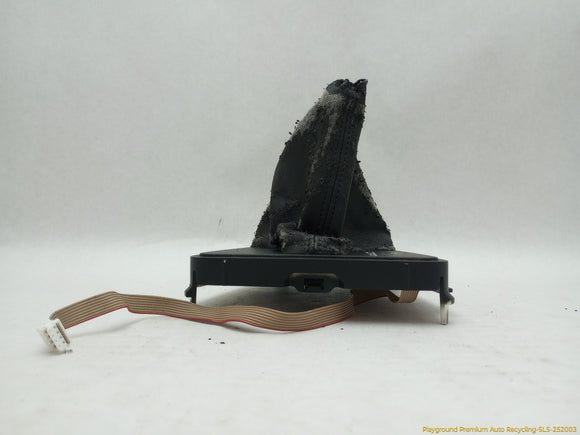 Land Rover LR2 Center Console Shifter Indicator Trim