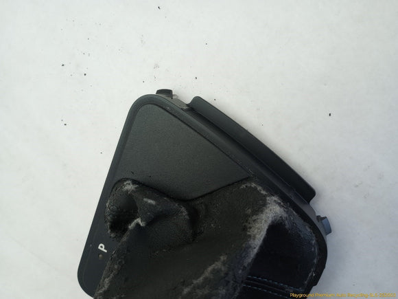 Land Rover LR2 Center Console Shifter Indicator Trim