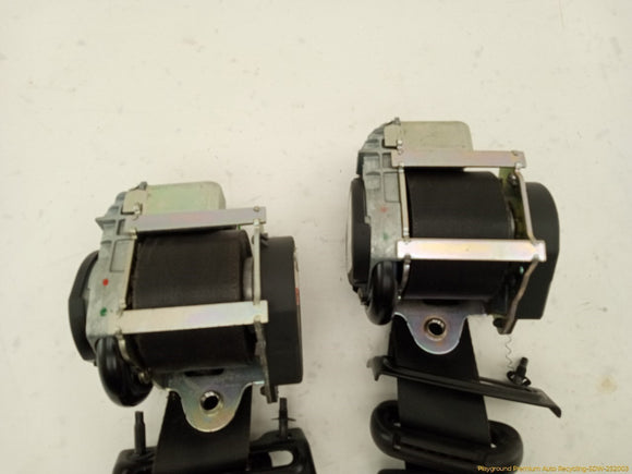 Land Rover LR2 Pair Of Front Seat Belt Retractors