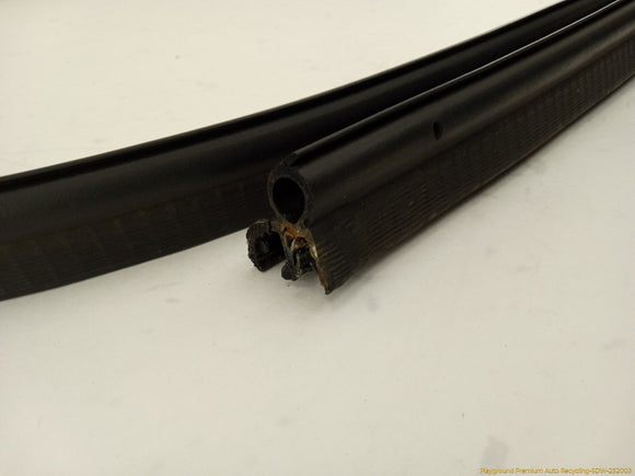 Land Rover LR2 Tailgate Molding