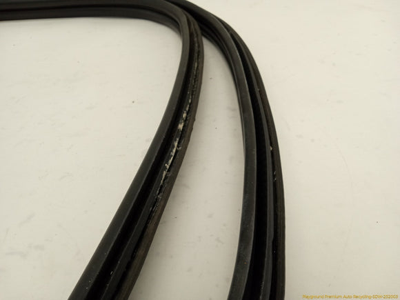 Land Rover LR2 Tailgate Molding