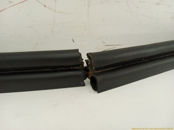 Land Rover LR2 Tailgate Molding