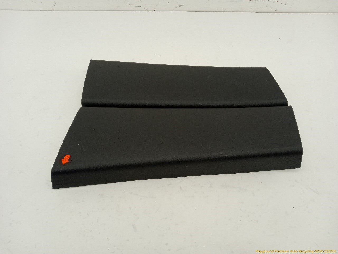 Land Rover LR2 Pair Of Center B Pillar Trim