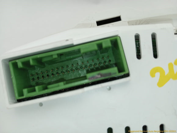 Land Rover LR2 Instrument Cluster Speedometer