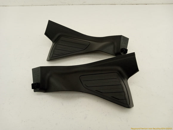 Land Rover LR2 Pair Of Rear Door Sill Trim