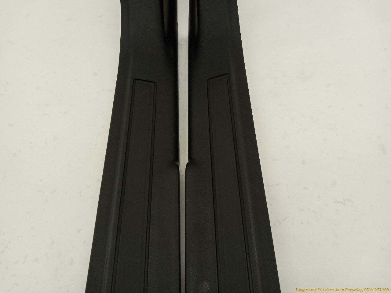 Land Rover LR2 Pair Of  Lower B Pillar Trim