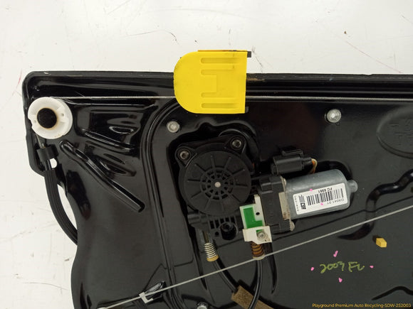 Land Rover LR2 Driver Left Front Door Window Regulator