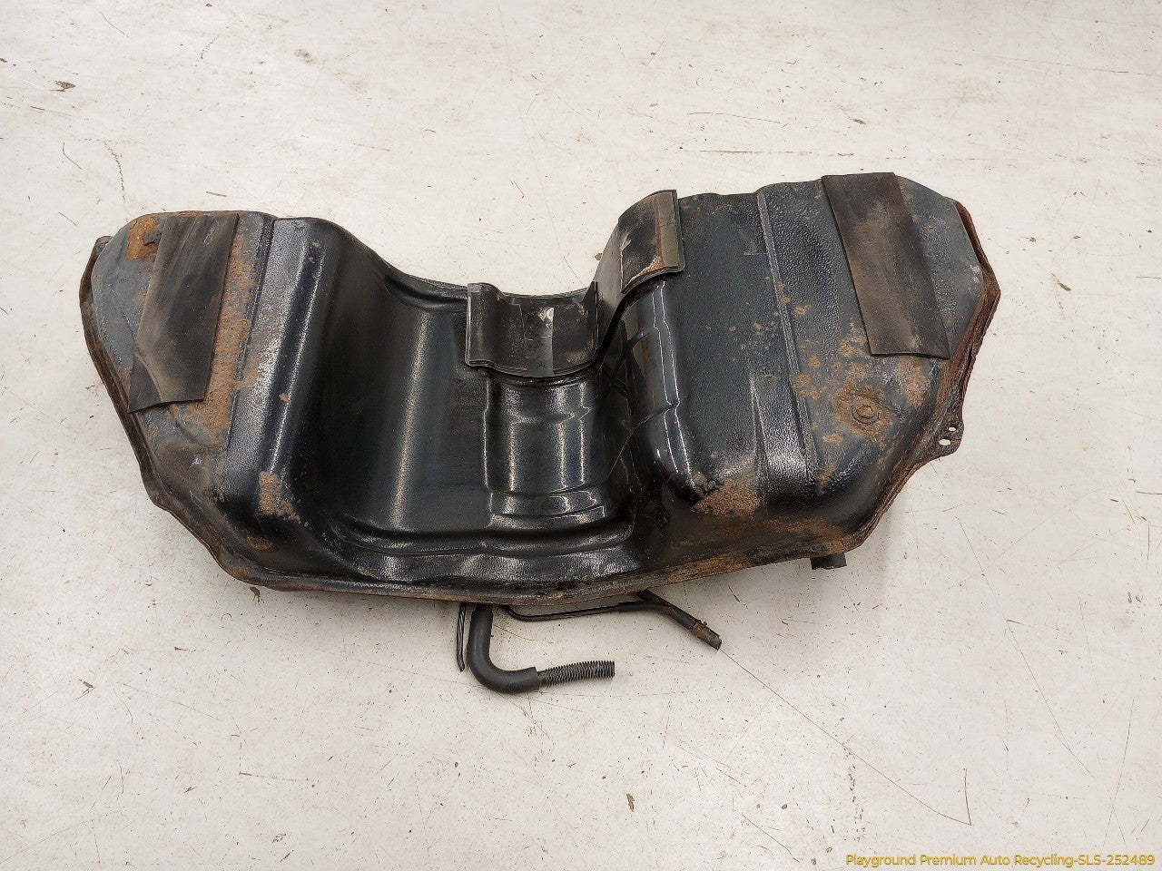 Lexus IS300 Fuel Gas Tank