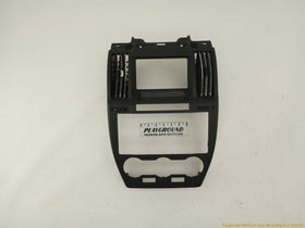 Land Rover LR2 Climate Control Radio Screen Bezel Trim