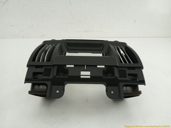 Land Rover LR2 Climate Control Radio Screen Bezel Trim