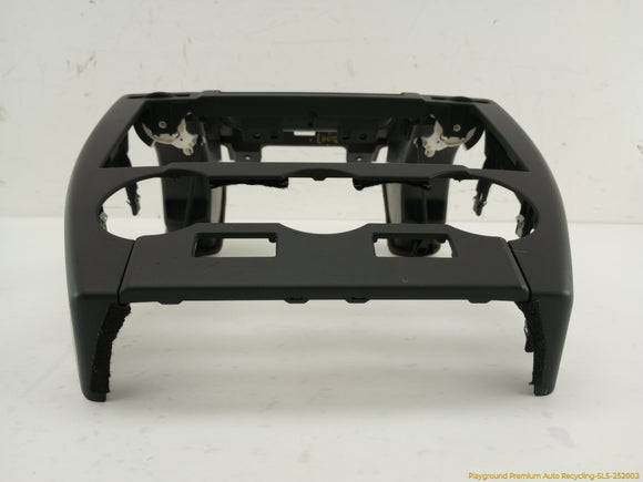 Land Rover LR2 Climate Control Radio Screen Bezel Trim