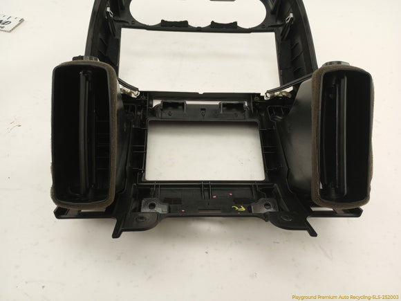 Land Rover LR2 Climate Control Radio Screen Bezel Trim