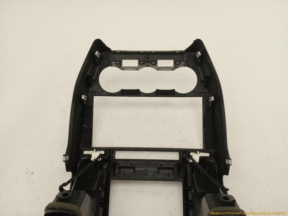 Land Rover LR2 Climate Control Radio Screen Bezel Trim