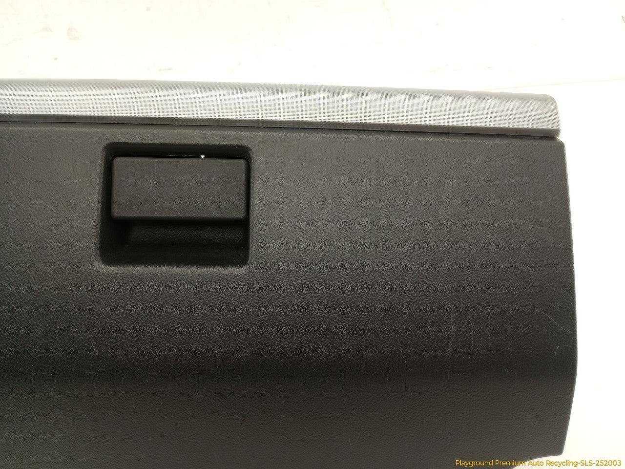 Land Rover LR2 Glove Box