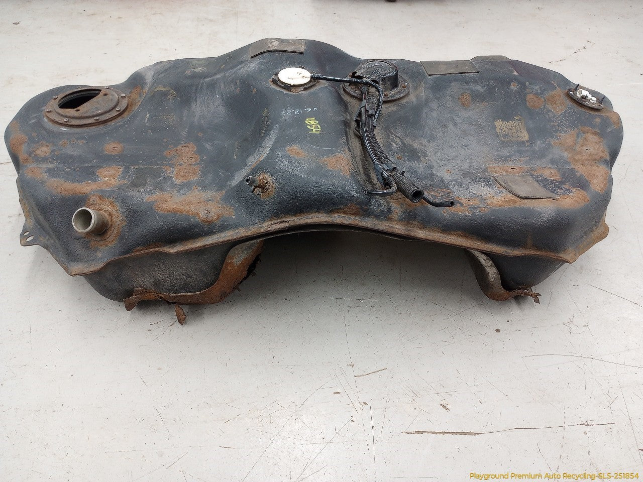Lexus IS300 Fuel Gas Tank - 0
