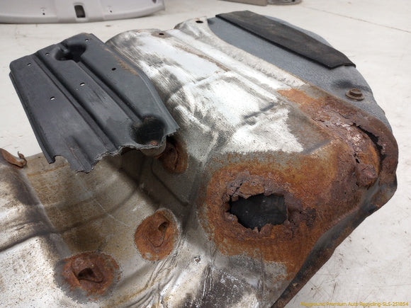 Lexus IS300 Fuel Gas Tank